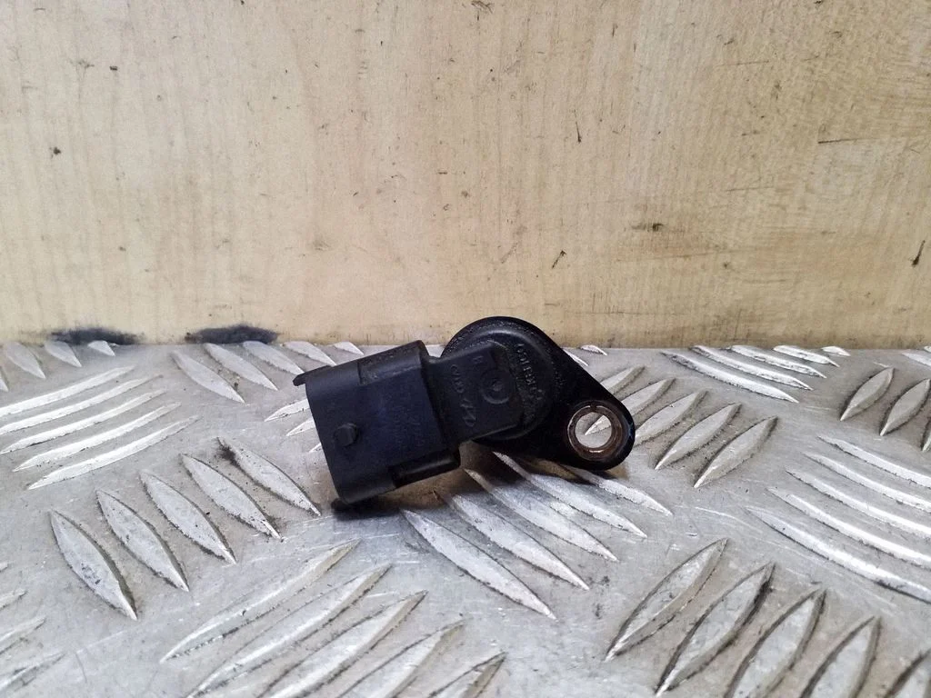 Camshaft position sensor 393002A000
