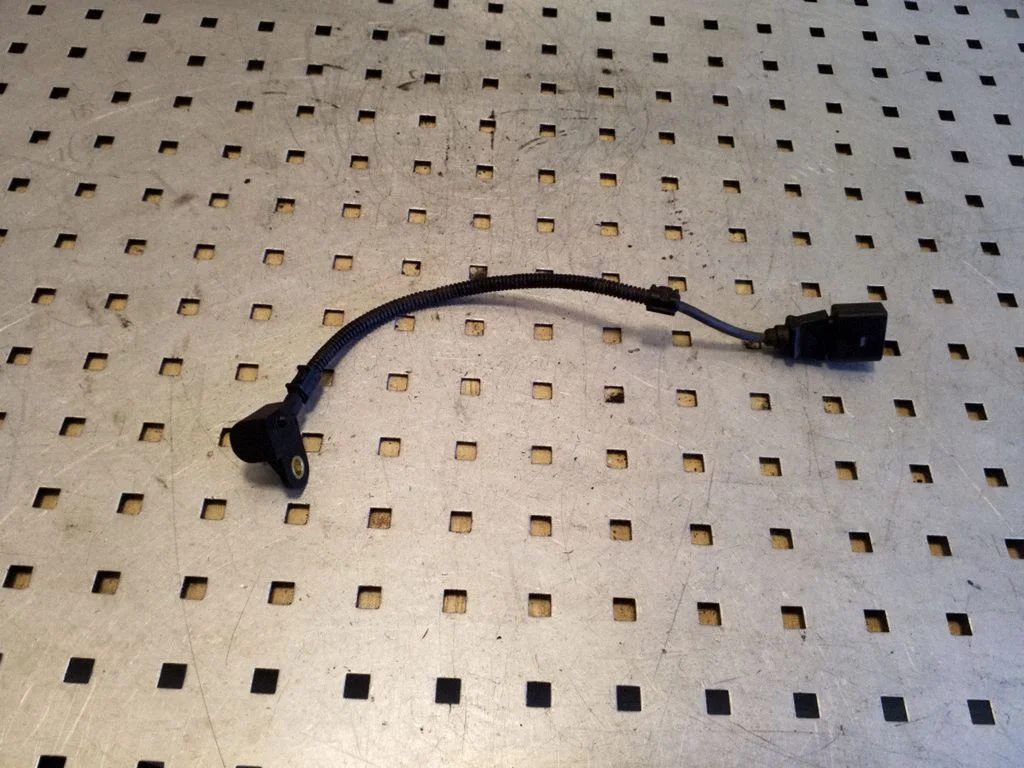 Camshaft position sensor – Audi A3 S3 8L (1996-2003)