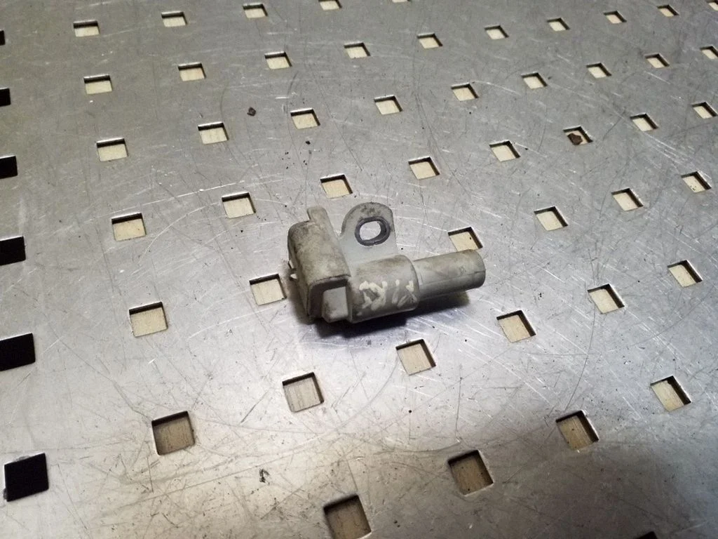 Camshaft position sensor 9661135980