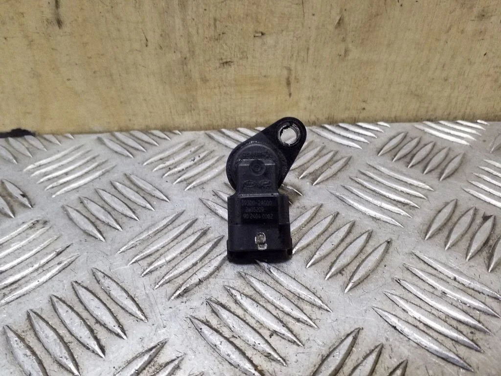 Camshaft position sensor 393002A000