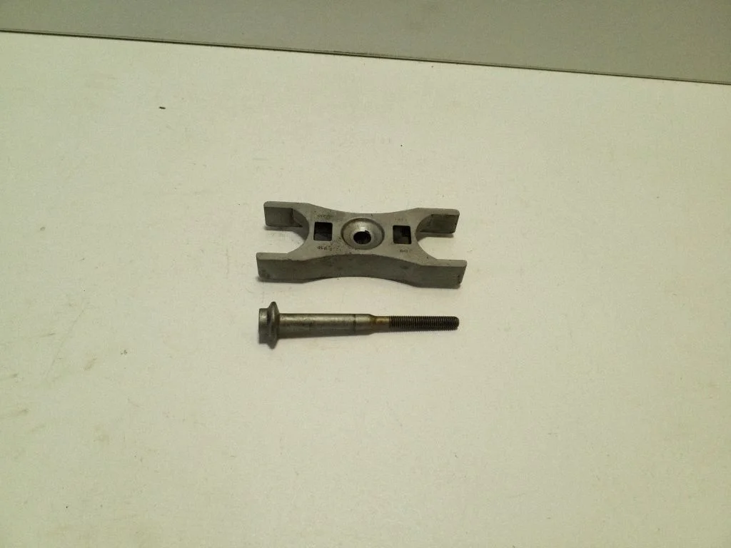 Sprauslas (inžektora) stiprinājums – Volkswagen Amarok (2010-2020)