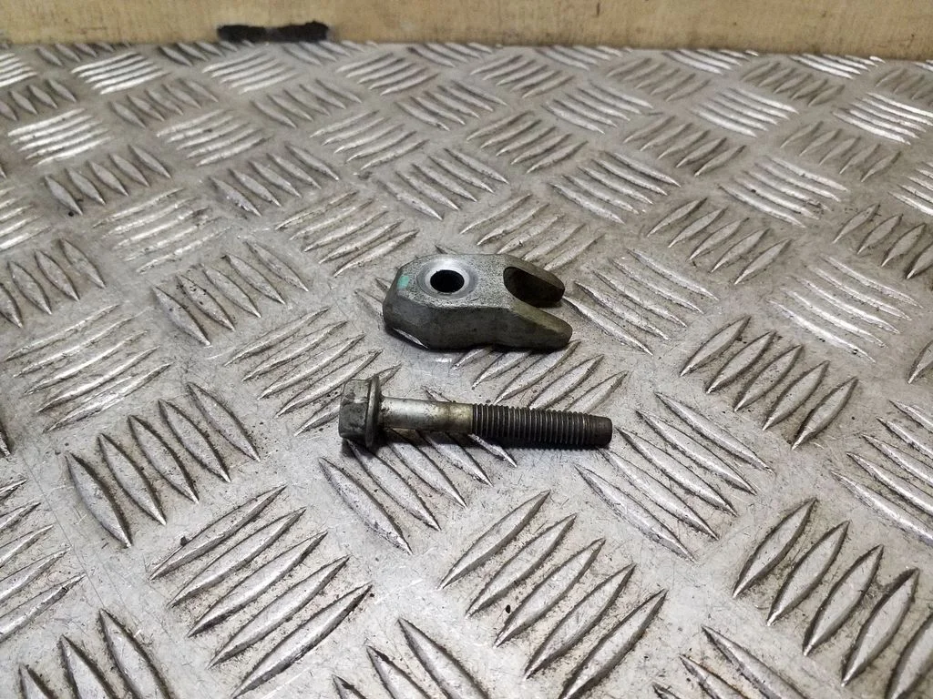 Fuel Injector clamp holder