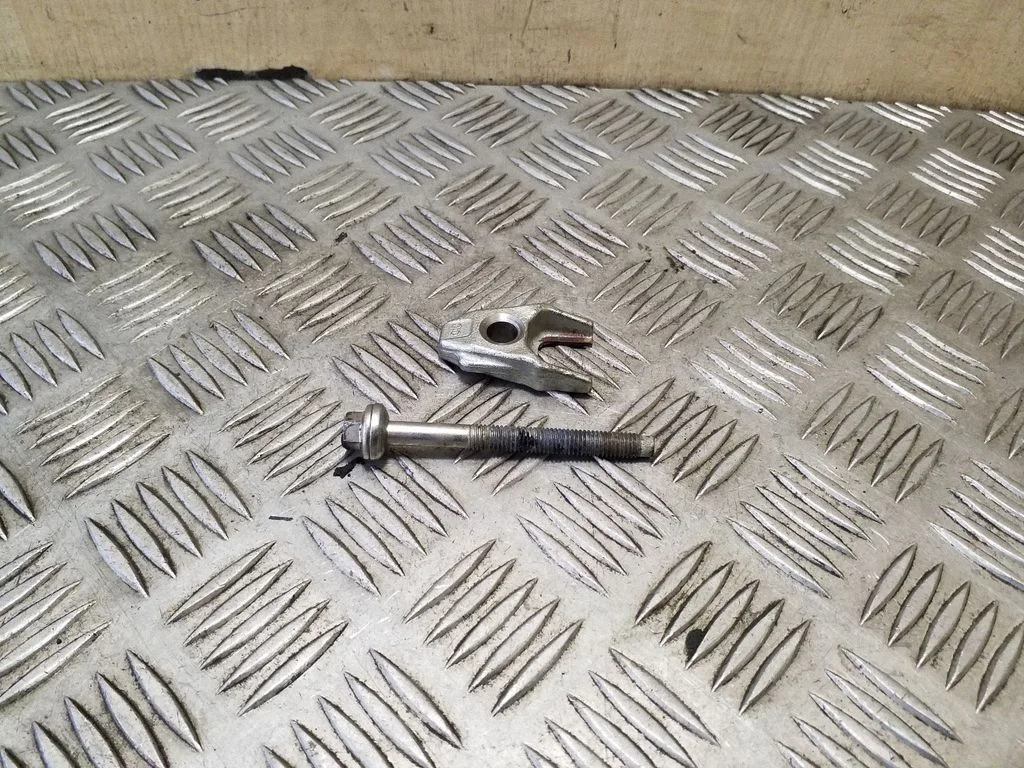 Fuel Injector clamp holder