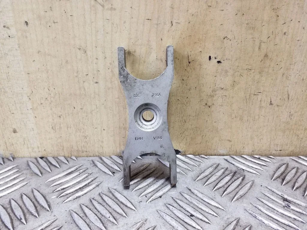 Fuel Injector clamp holder – Volkswagen Passat CC (2008-2016)
