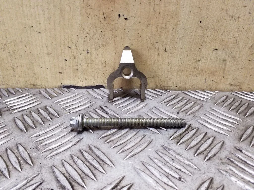Fuel Injector clamp holder