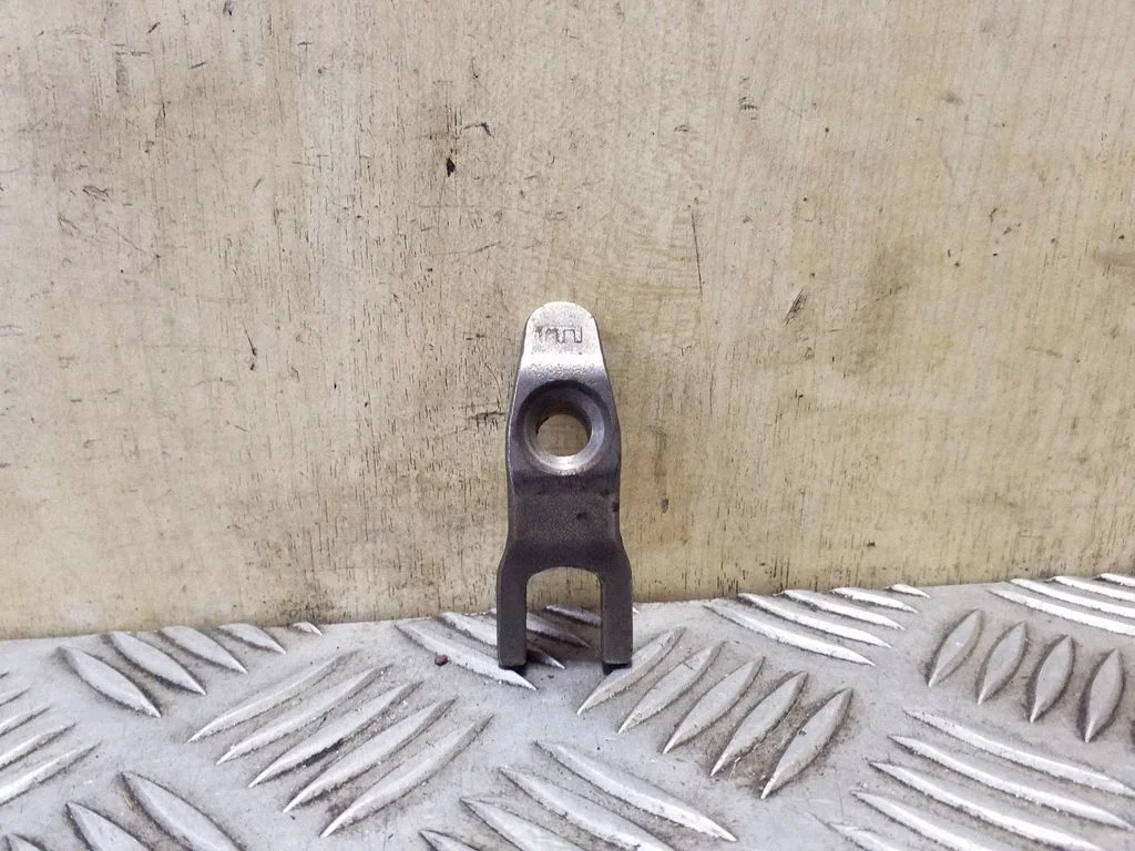 Fuel Injector clamp holder