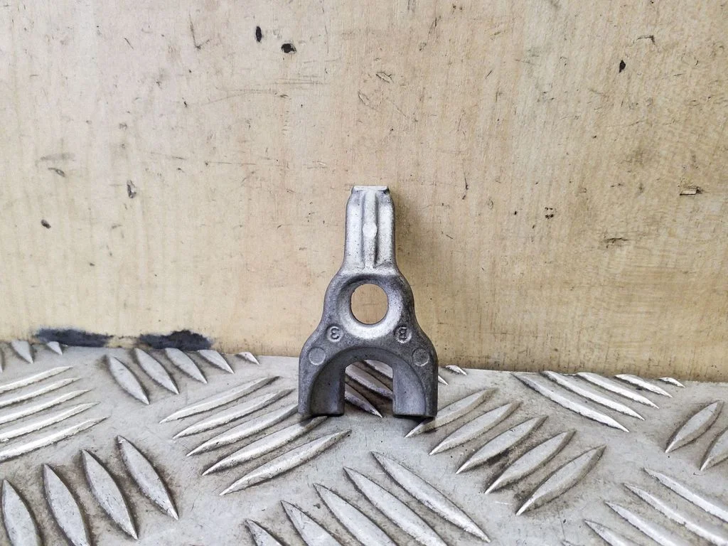 Fuel Injector clamp holder