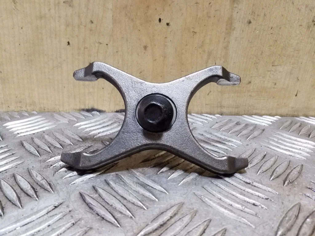 Fuel Injector clamp holder