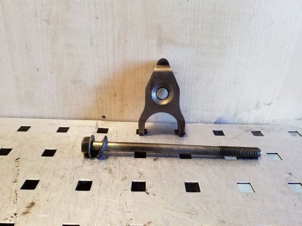 Pihusti (düüsi) hoidik – Toyota RAV 4 (XA20) (2000-2005)