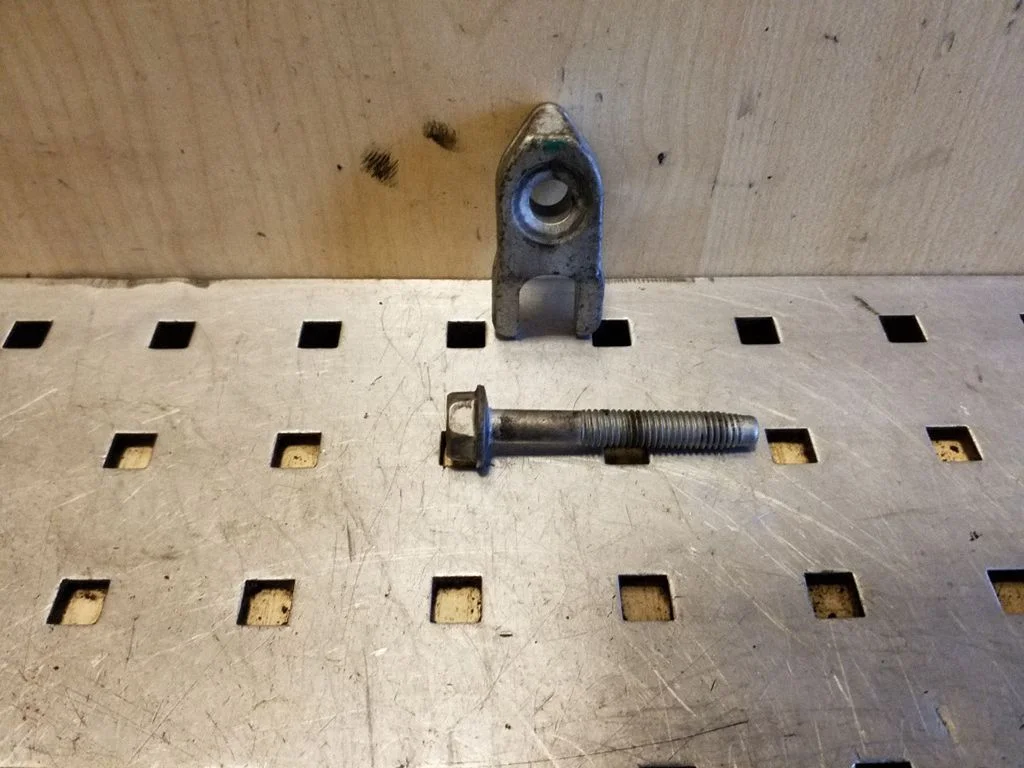 Fuel Injector clamp holder