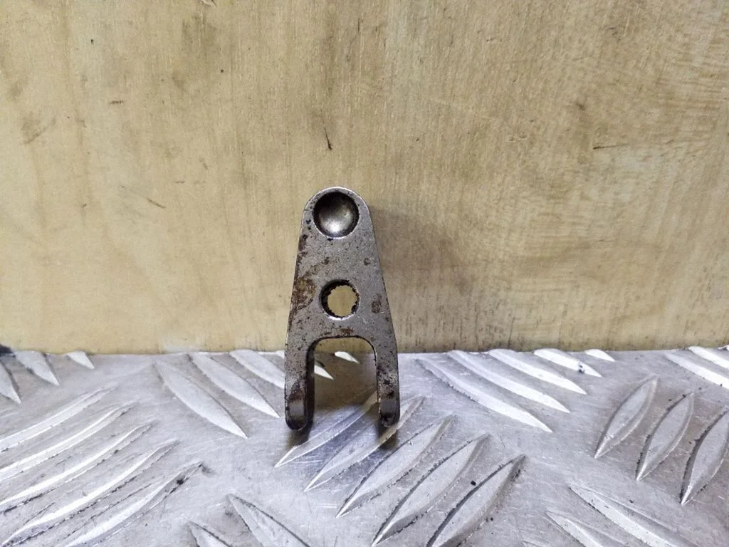 Fuel Injector clamp holder – Mercedes-Benz ML-Class W164 (2005-2011)