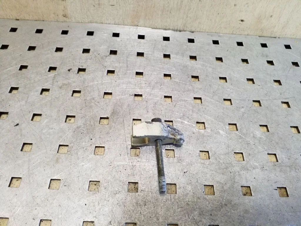 Fuel Injector clamp holder