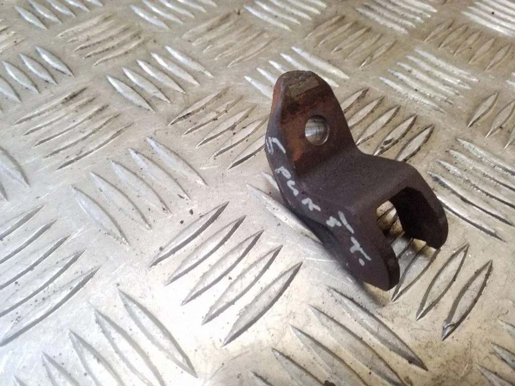 Fuel Injector clamp holder