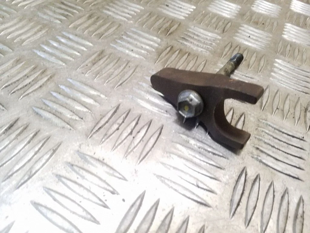 Fuel Injector clamp holder