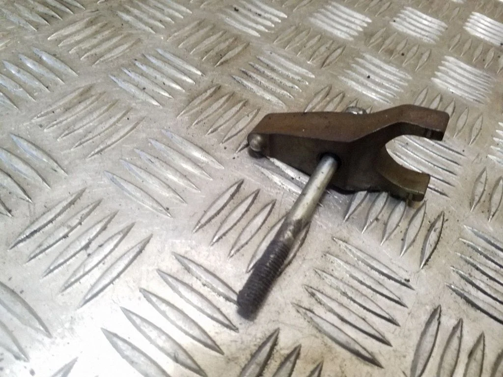 Fuel Injector clamp holder