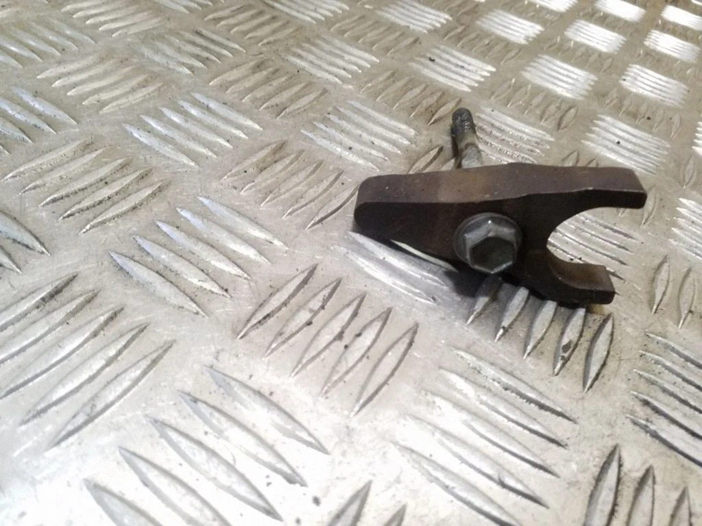 Fuel Injector clamp holder