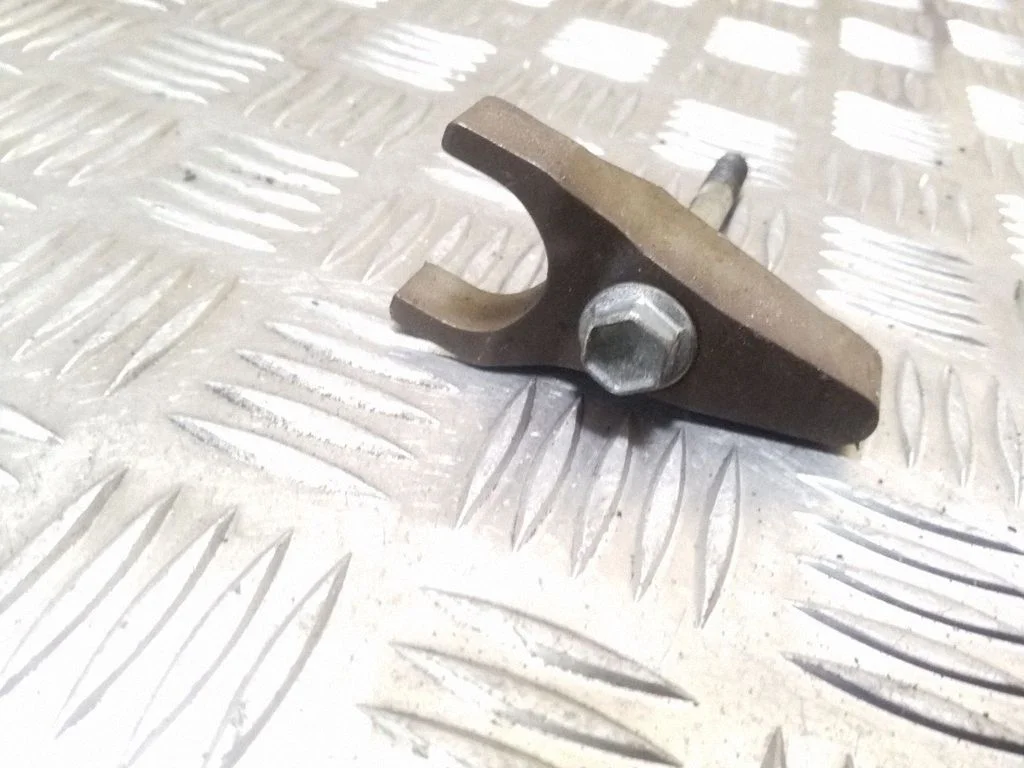 Fuel Injector clamp holder