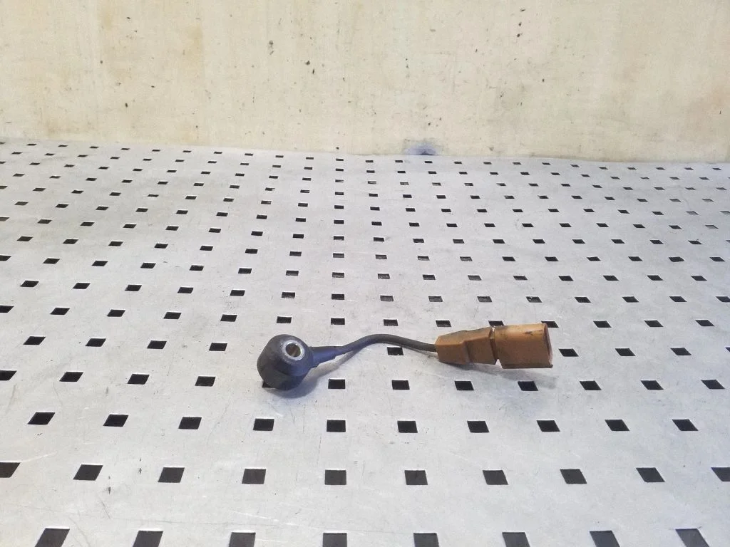 Detonation knock sensor 06H905377