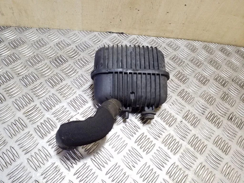 Sisselaske resonaator – Audi Q5 SQ5 8R (2008-2017)