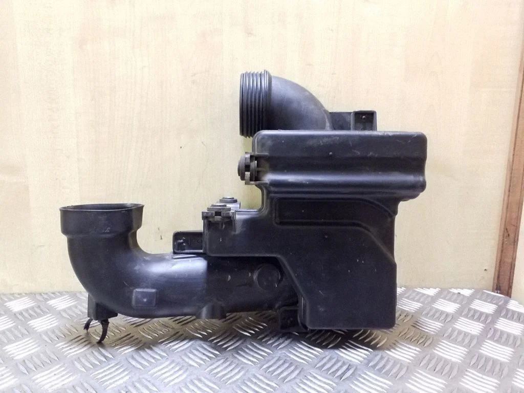 Intake resonator – Hyundai i40 (2011-)