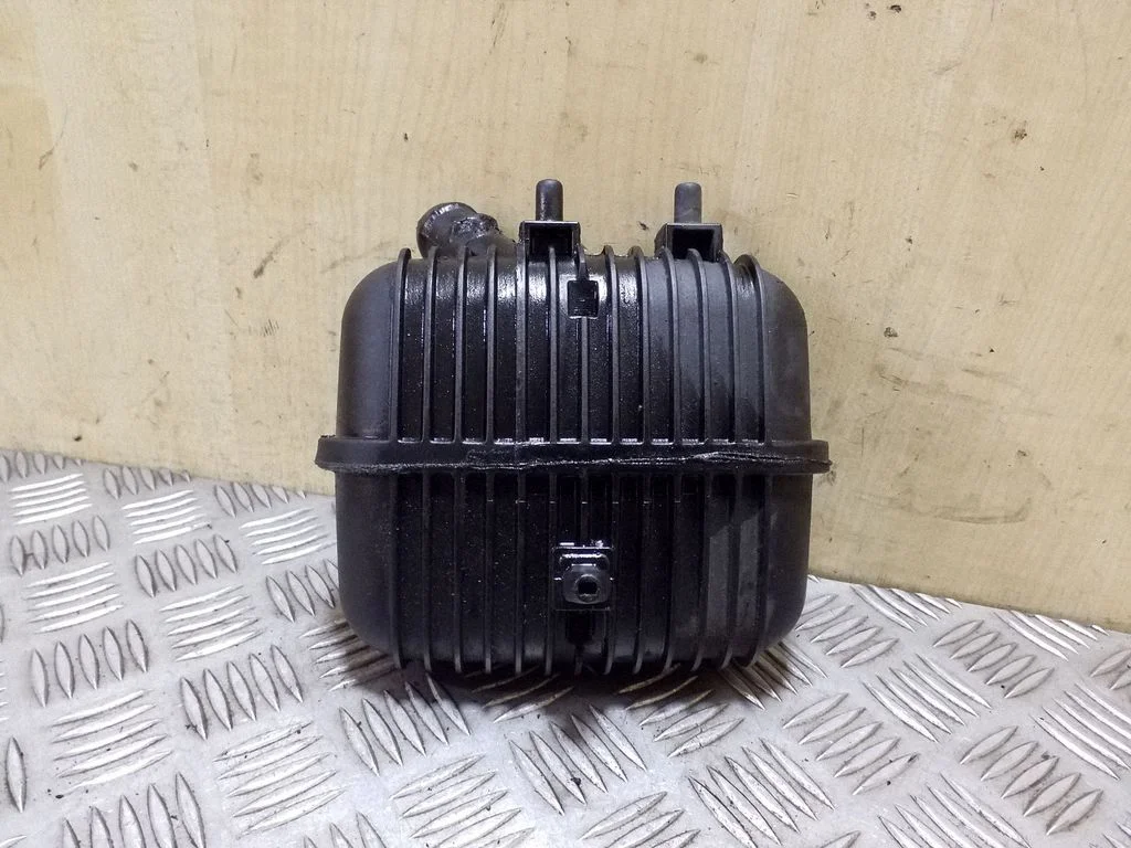 Sisselaske resonaator – Audi Q5 SQ5 8R (2008-2017)