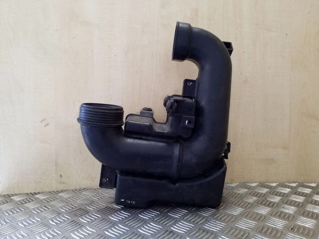 Intake resonator – Hyundai i40 (2011-)