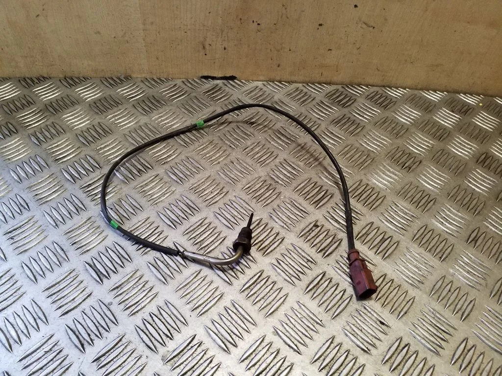 Exhaust gas temperature sensor – Volkswagen Passat CC (2008-2016)