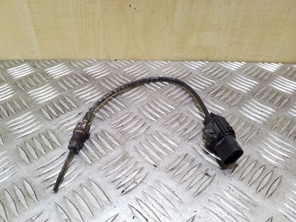 Exhaust gas temperature sensor – KIA Sportage (2011-2016)