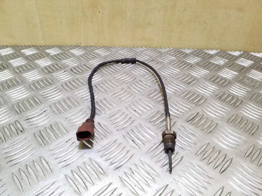 Heitgaasi temperatuuriandur 03L906088CJ
