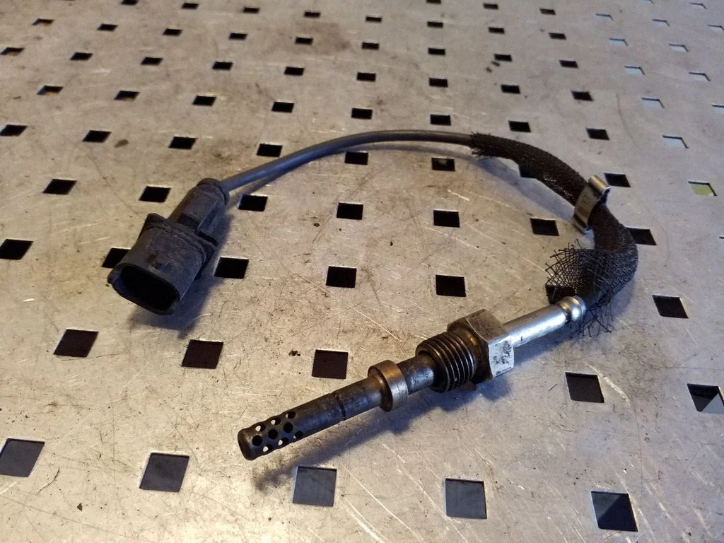Exhaust gas temperature sensor 0643305103962