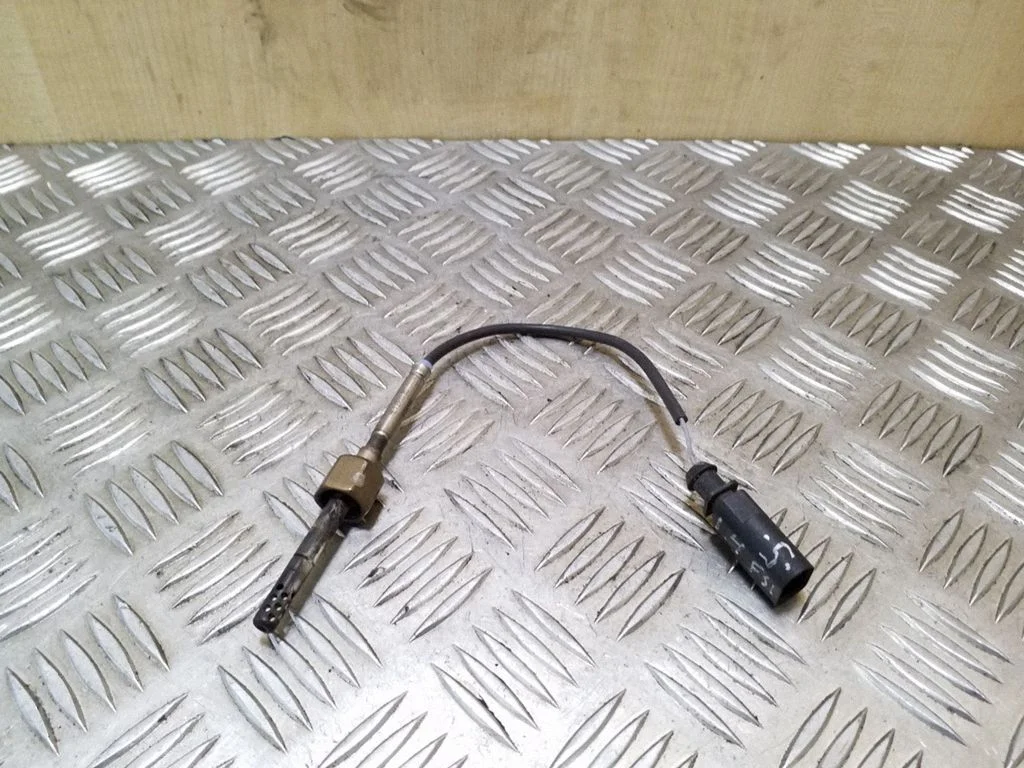 Exhaust gas temperature sensor 036906088C