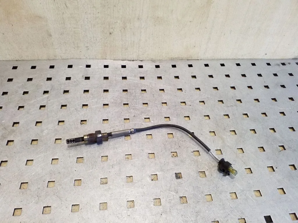 Exhaust gas temperature sensor – Mercedes-Benz A-Class W169 (2004-2012)
