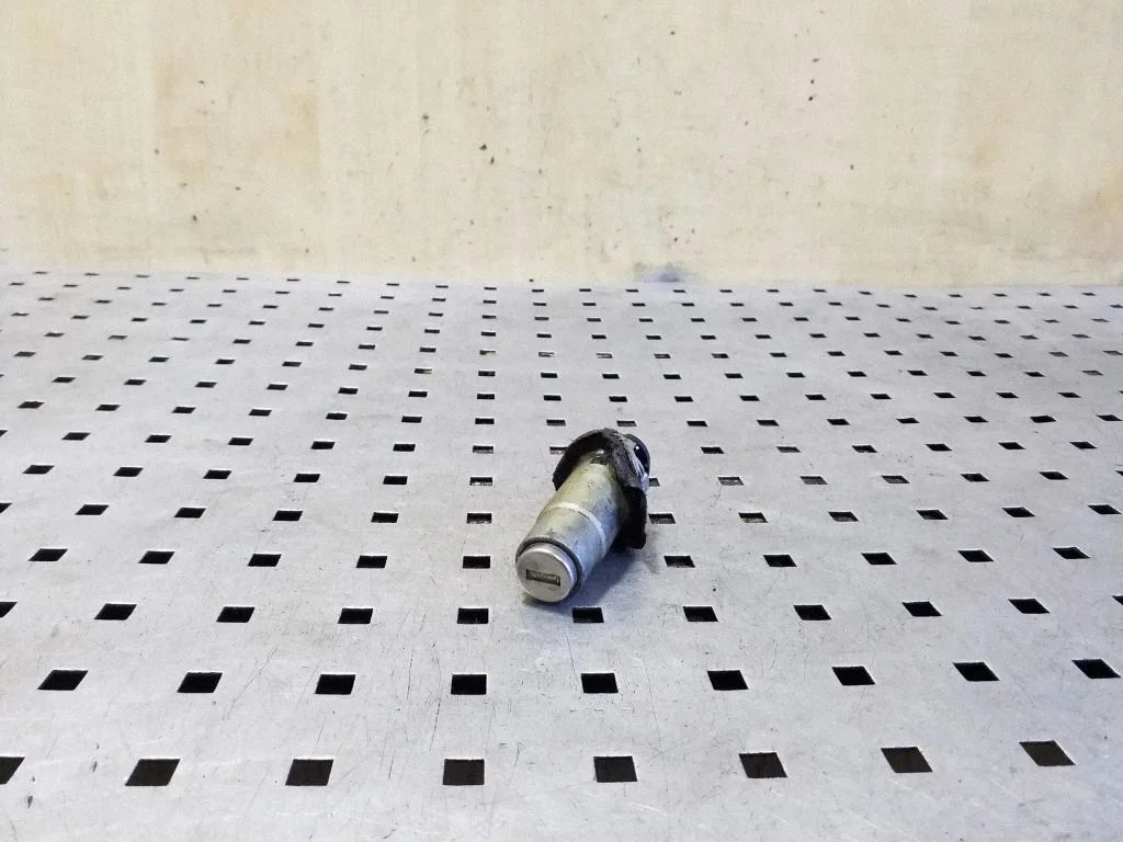 Tagaluugi väline lukk