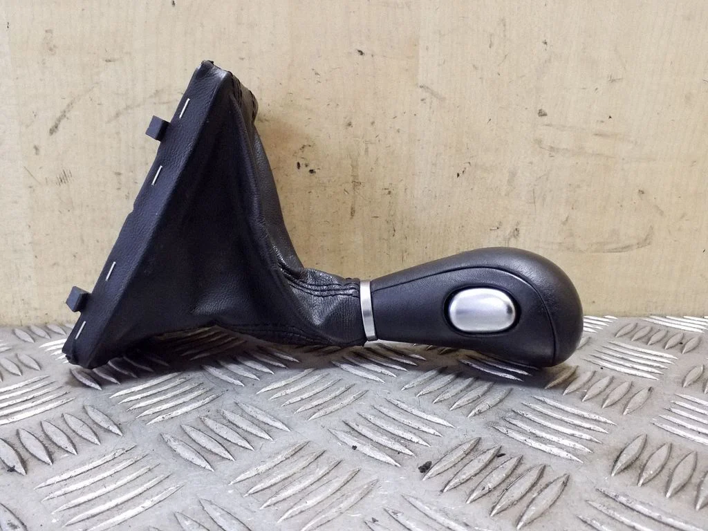 Gear lever shifter trim leather/knob – Audi Q5 SQ5 8R (2008-2017)