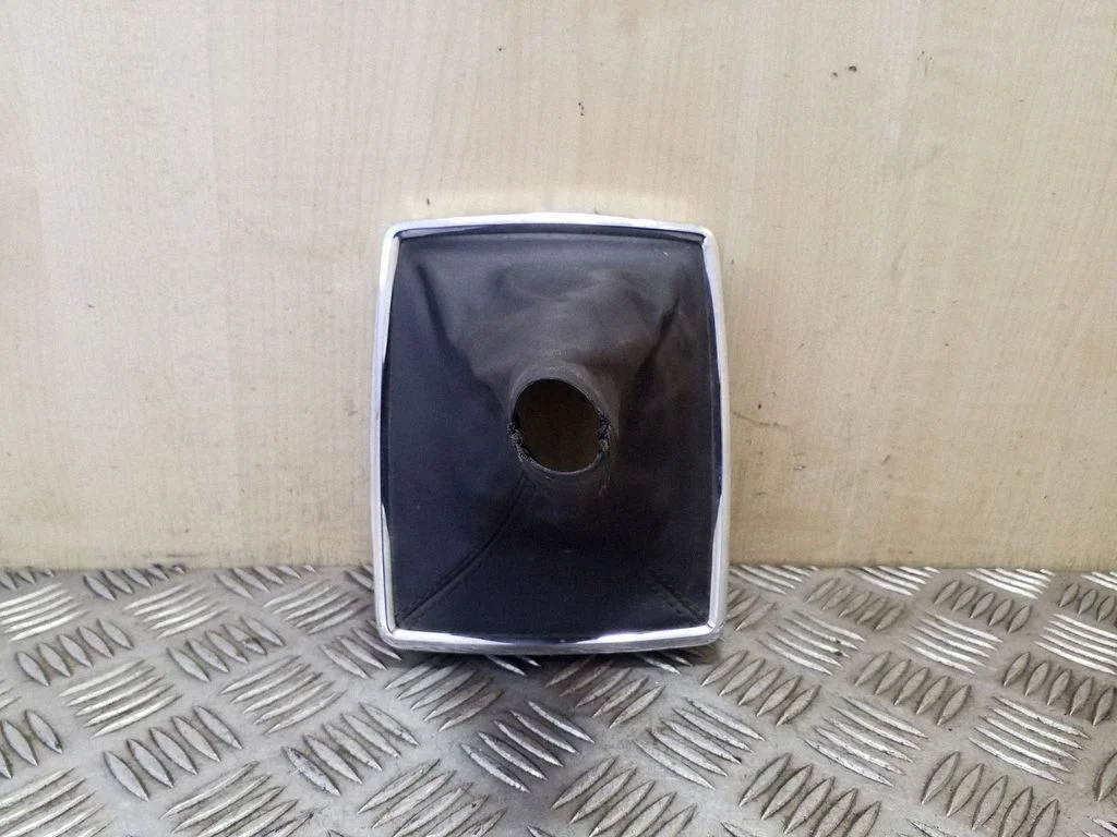 Osłona dźwigni zmiany biegów (mieszek, gałka) A2042674410