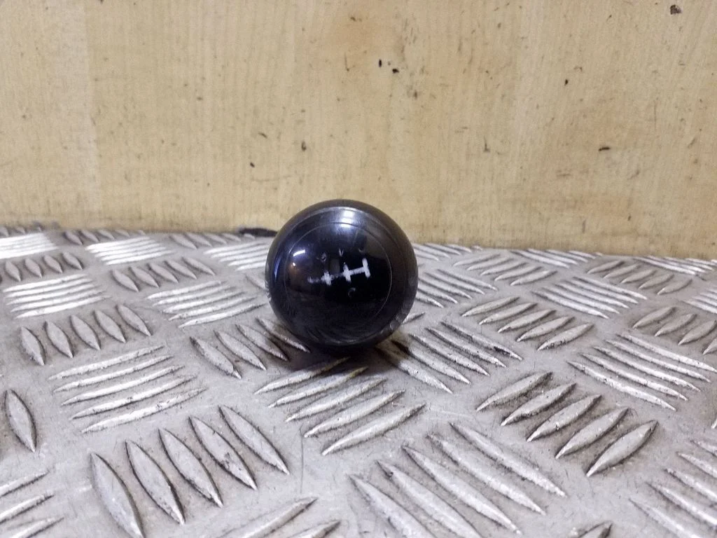 Gear lever shifter trim leather/knob