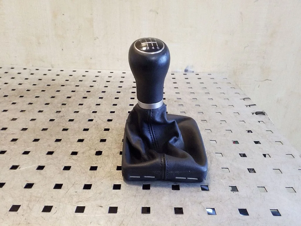 Gear lever shifter trim leather/knob