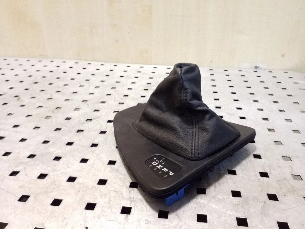 Gear lever shifter trim leather/knob 715564603F