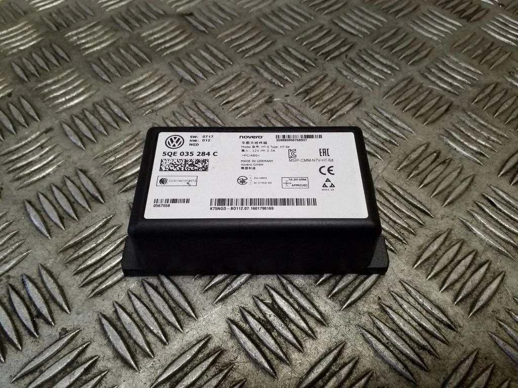 Bluetoothi moodul 5QE035284C