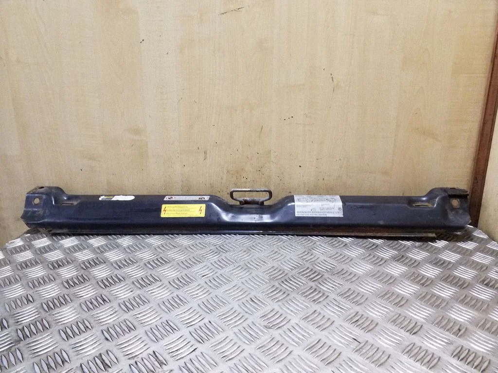 Top upper radiator support slam panel