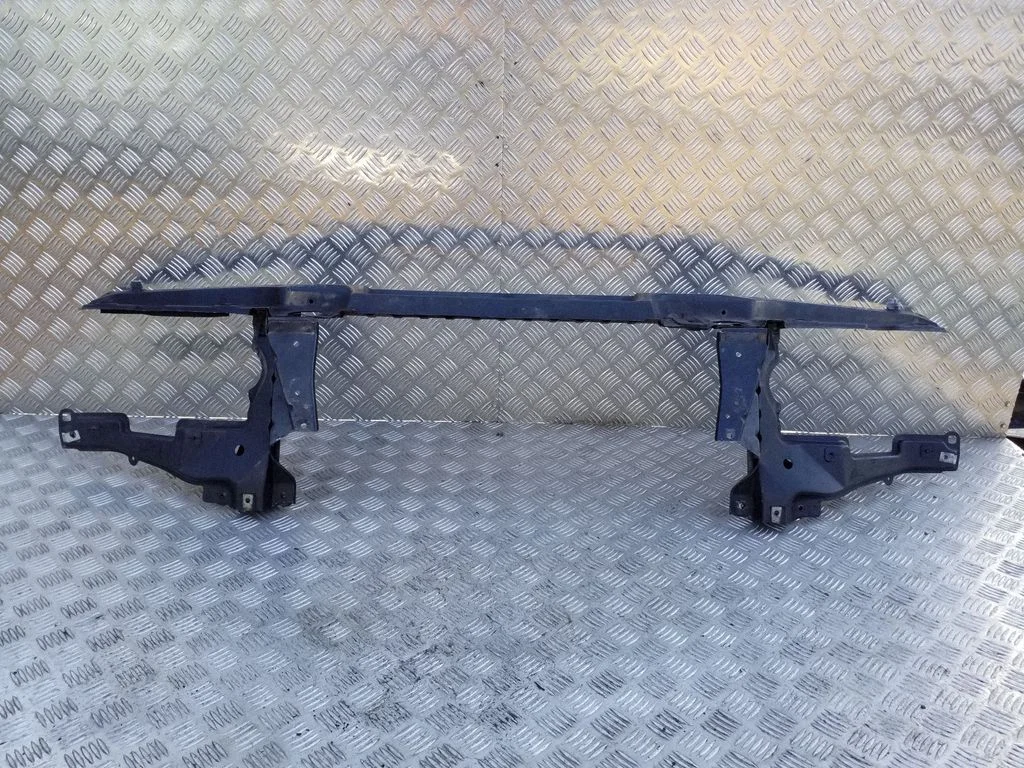 Radiatoru paneļa augšējā daļa