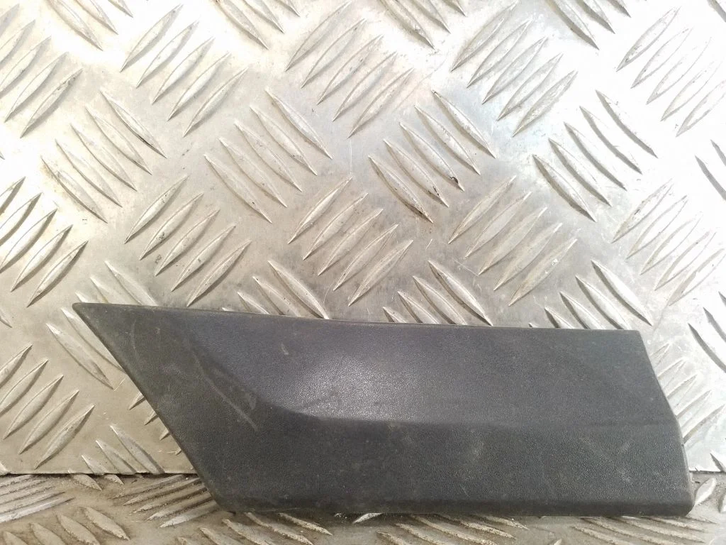 Spārna apdare (moldings) 3A0853517