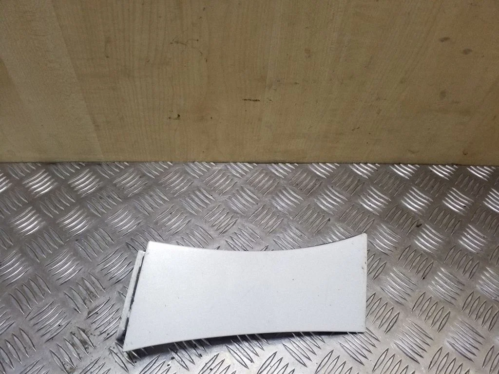 Poritiiva iluliist (molding) – Mazda 6 (2008-2013)
