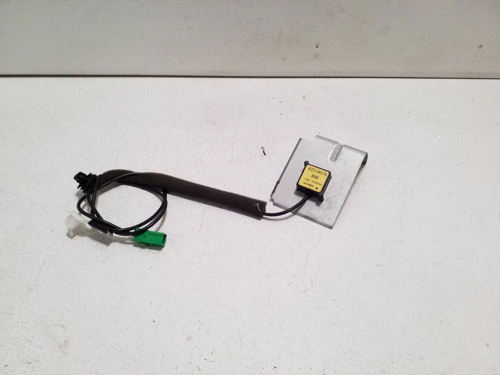 Antenn (GPS-antenn) 8751A074