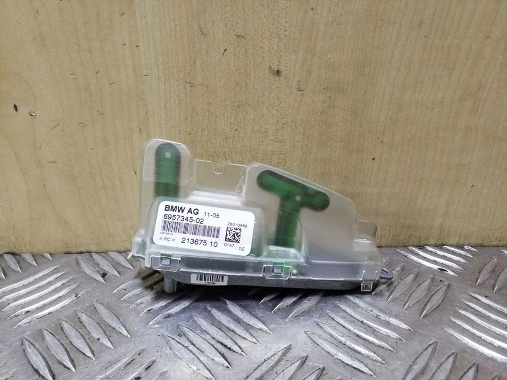Aerial GPS antenna 6957345