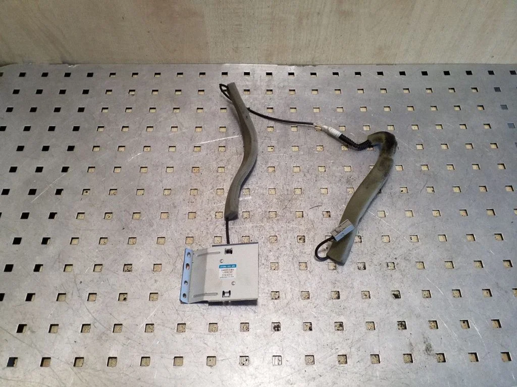 Antenn (GPS-antenn) – Honda CR-V (2007-2012)