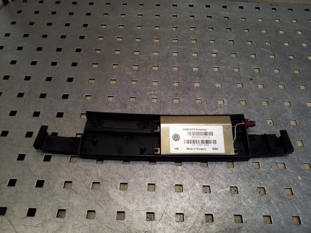 Aerial GPS antenna 3D0035507H