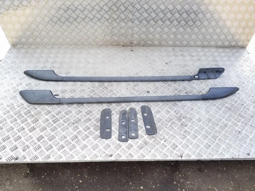 Roof bar rail