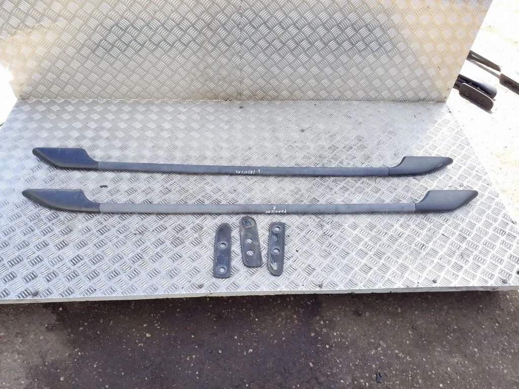 Roof bar rail