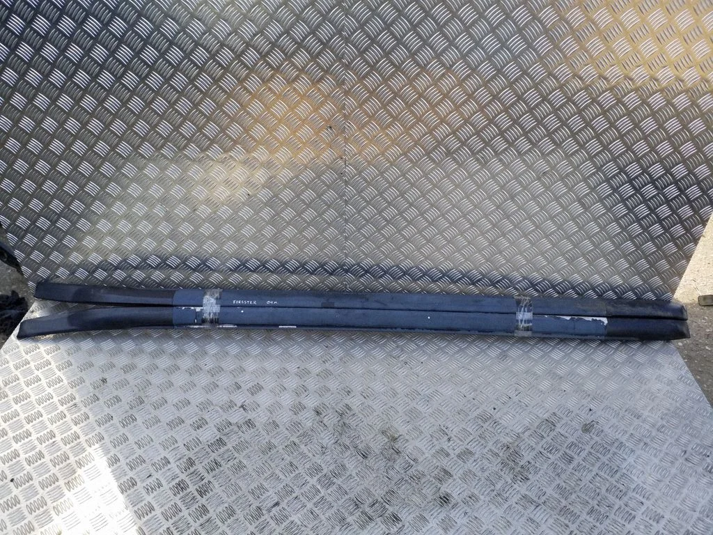 Katuse pikivardad „sarved" – Subaru Forester SG (2003-2005)